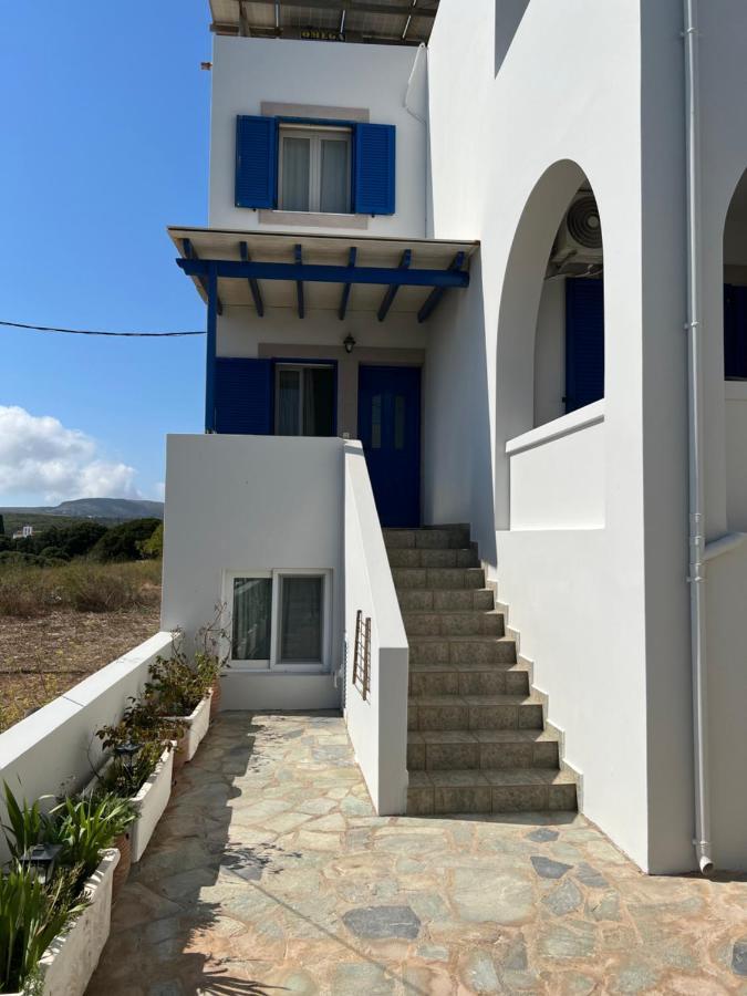 Athina Rooms Karvounades Екстериор снимка